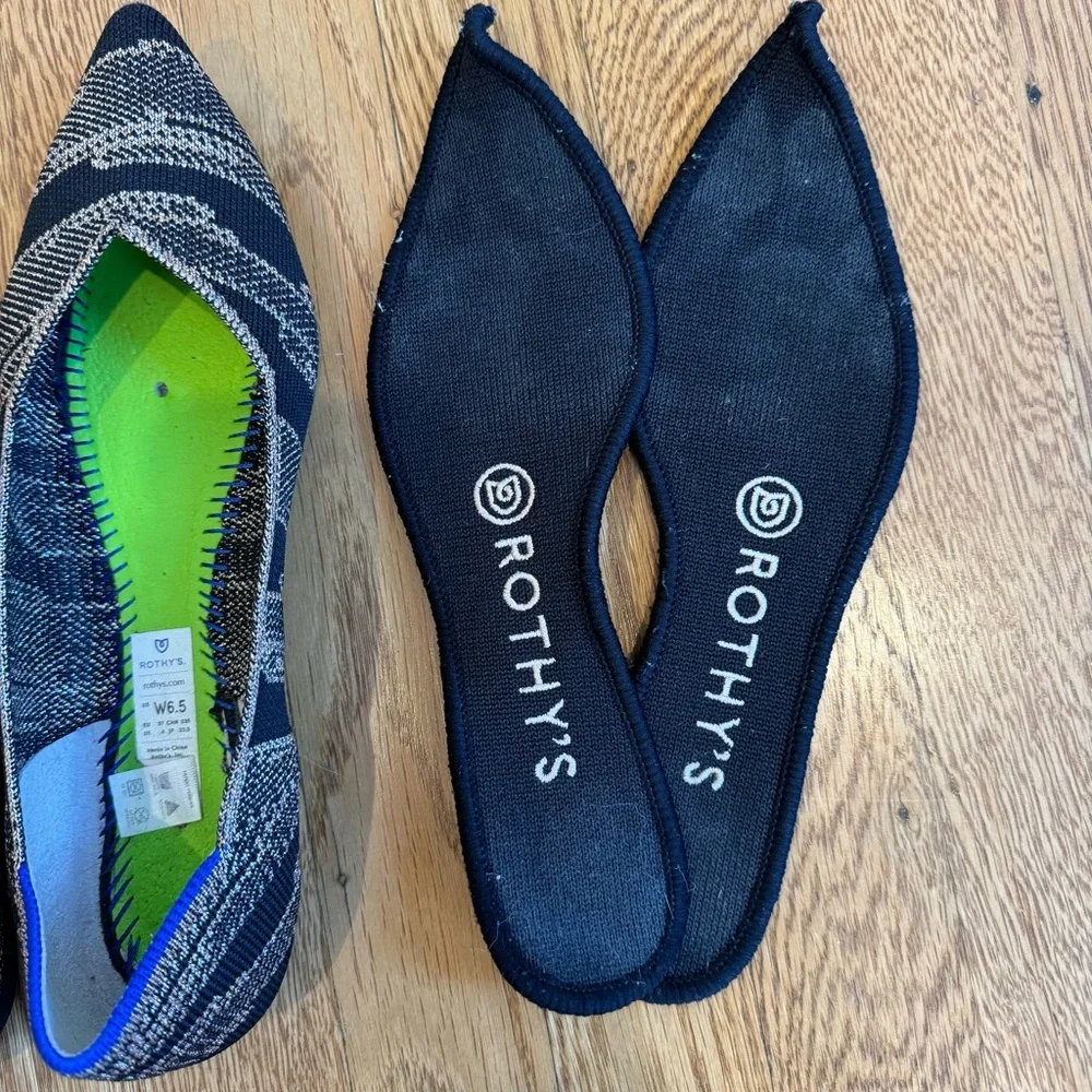 Rothy’s women’s size 6.5 black & gold point flats discontinued rare